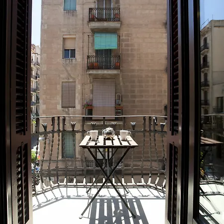 Espai Paralel Apartment *