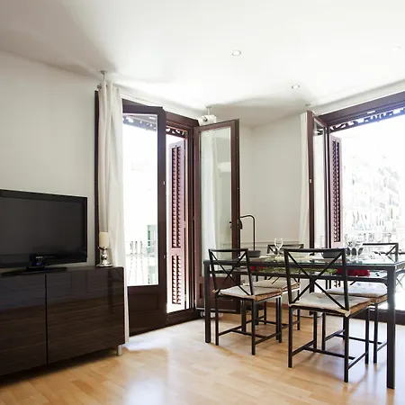 Espai Paralel Apartment *